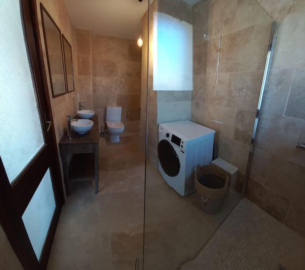 Loft Climatise "La Pinede", 50 M2, Tres Calme, 5 Mn A Pied Des Plages, Lit King Size La Seyne-sur-Mer Extérieur photo